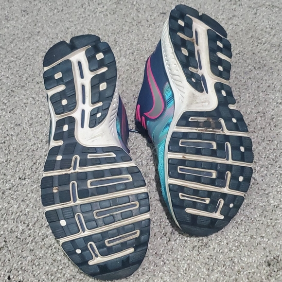 NIKE shoes SZ 6.5 - Picture 2 of 4